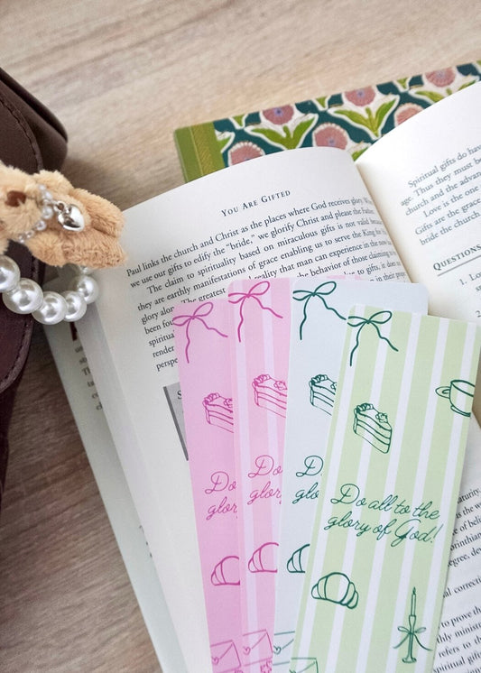 meliandolive do all to the glory of God bookmark cute trendy coquette bookish gifts reading book aesthetic Christian bookmarks Christian girl