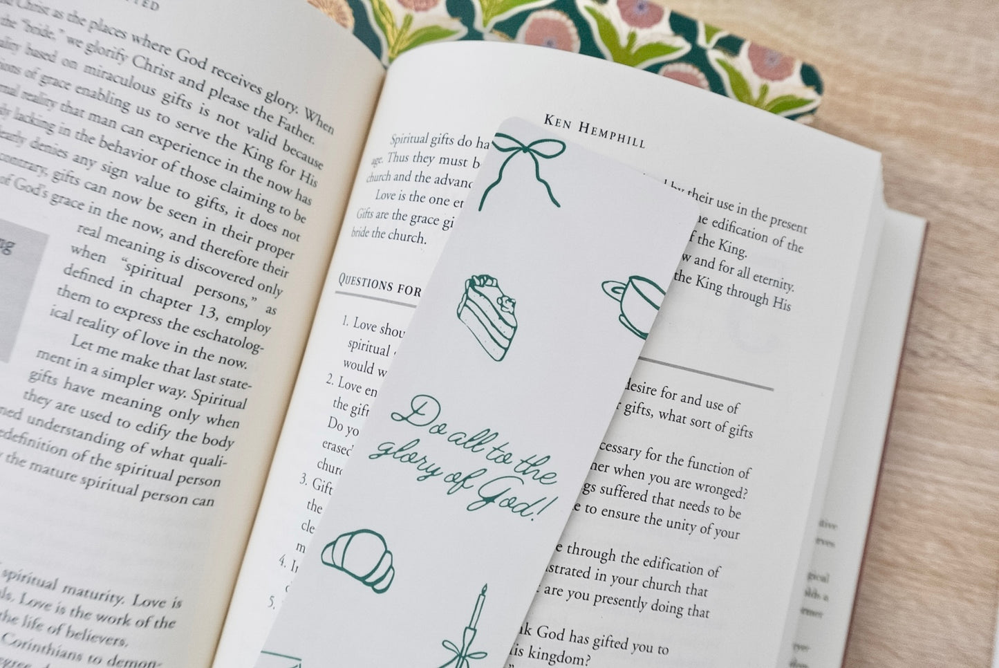 meliandolive do all to the glory of God bookmark cute trendy coquette bookish gifts reading book aesthetic Christian bookmarks Christian girl