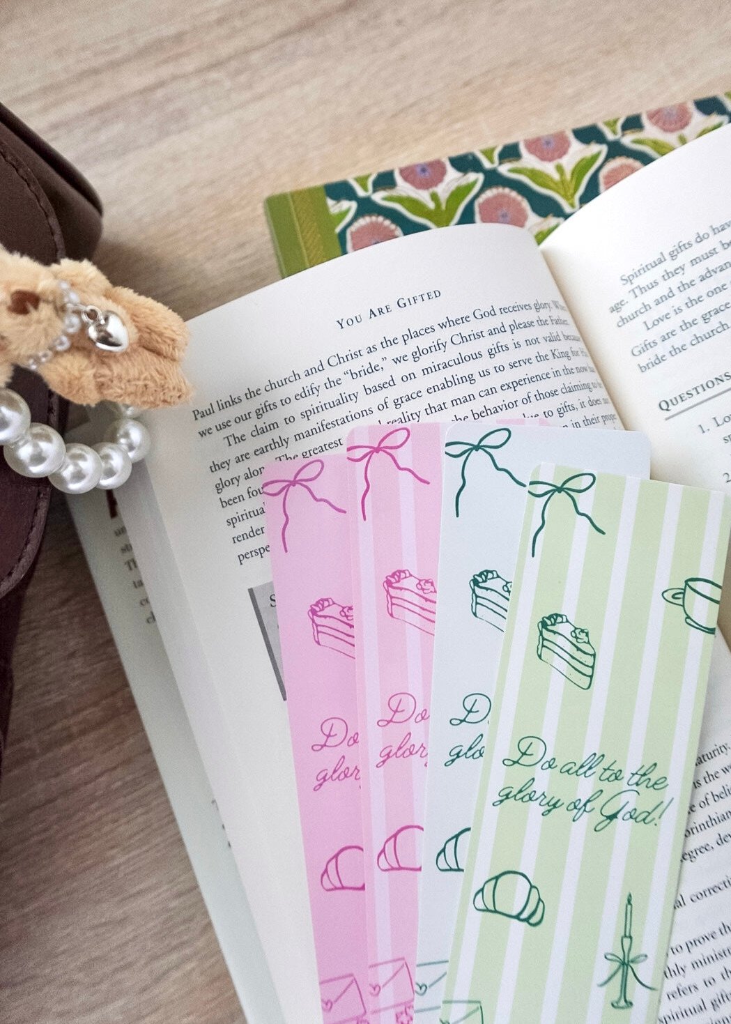 meliandolive do all to the glory of God bookmark cute trendy coquette bookish gifts reading book aesthetic Christian bookmarks Christian girl